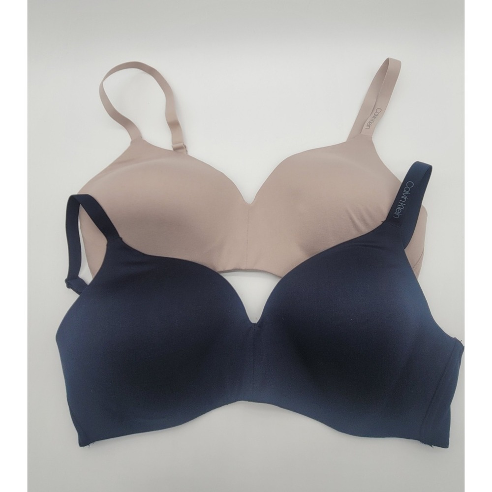 Calvin Klein Bra Bundle Size M Wireless Lightly Padded‎ Navy Nude (2)